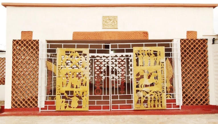 Palace of the Oba of Benin, One of the oldest buildings in Nigeria