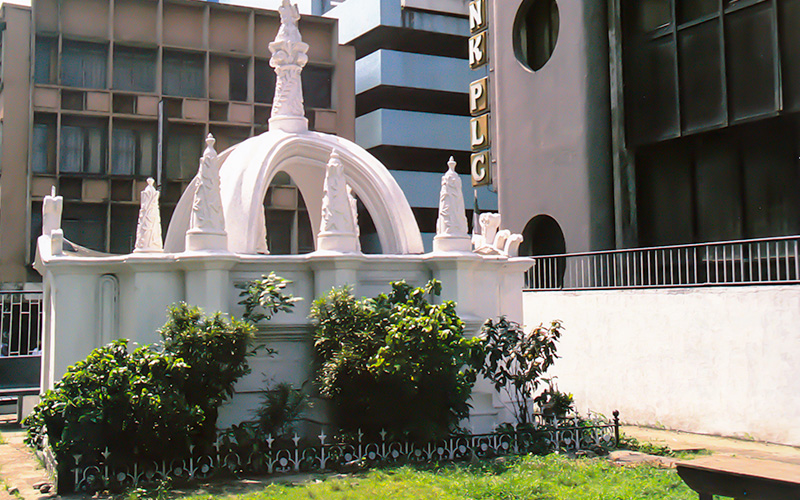 The Cenotaph of Taiwo Olowo, Lagos, one of the oldest buildings in Nigeria