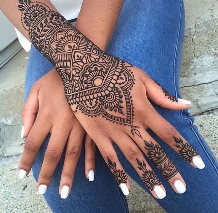 Henna Tatoo-hotels.ng