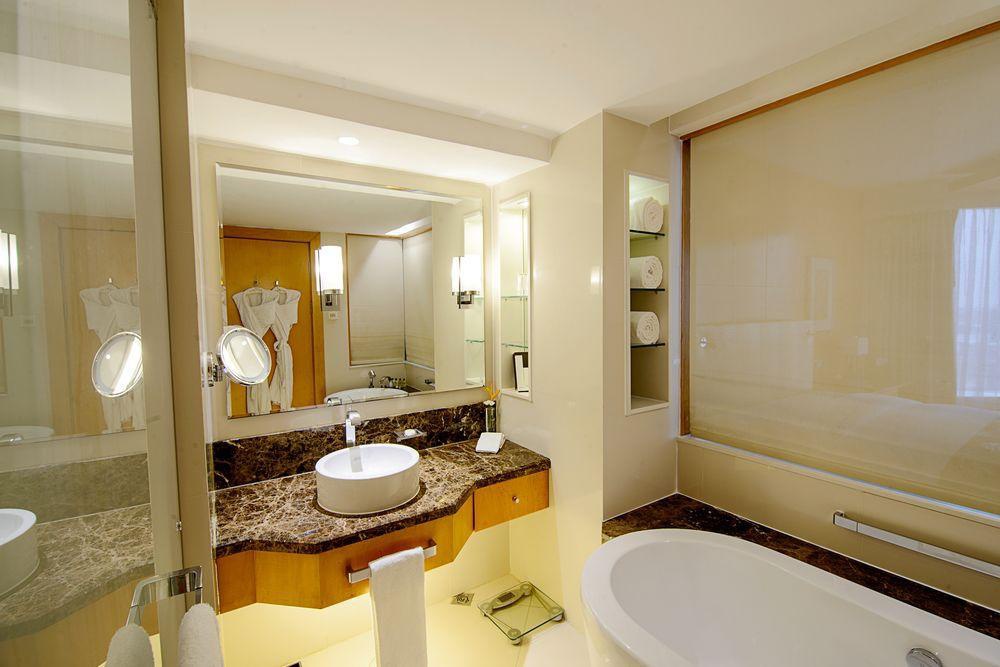 Lagos Continental Hotel bathroom view