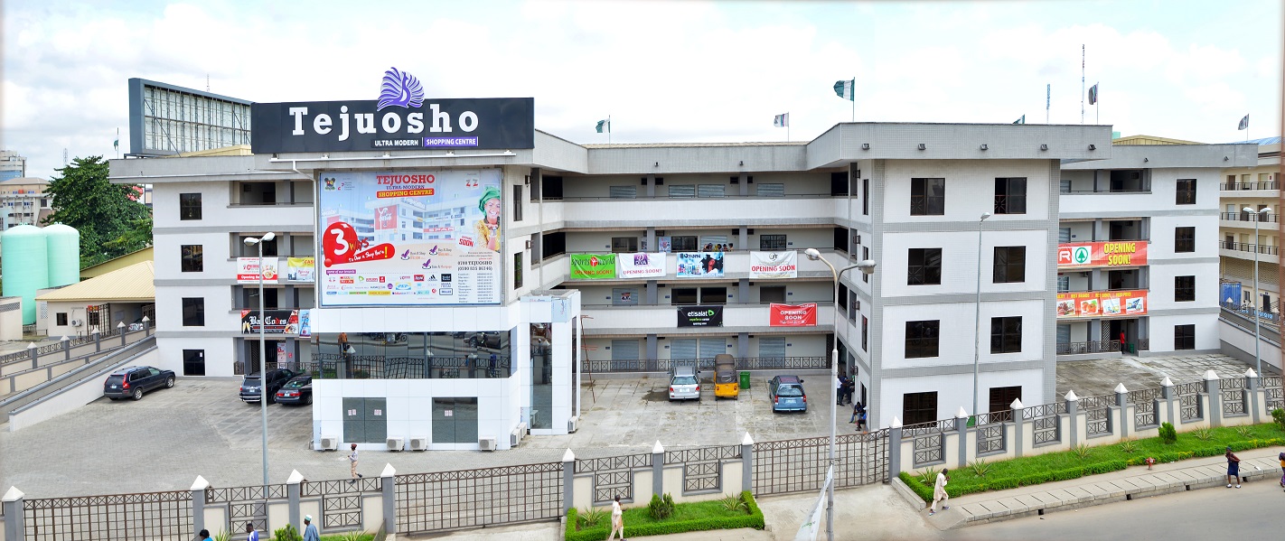 Yaba Market (Photos, Description)